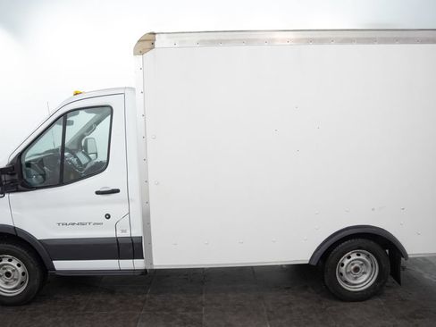 Used 2017 Ford Transit 250 138 RWD image 5
