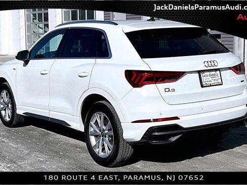 Used 2025 Audi Q3 2.0T Premium w/ Convenience Package image 10
