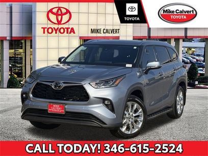 Used 2023 Toyota Highlander Limited