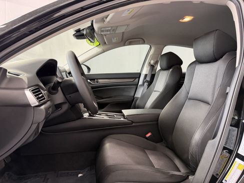 Used 2019 Honda Accord LX image 9