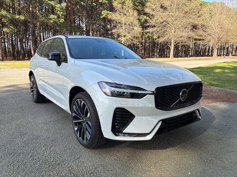 New 2026 Volvo XC60 B5 Ultra w/ Protection Package Premier image 3