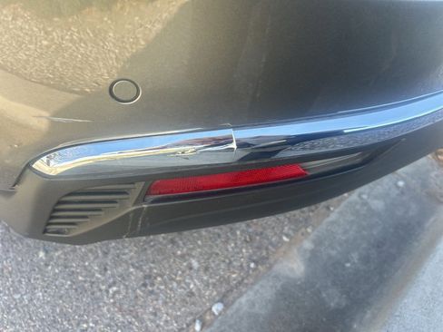 Certified 2021 GMC Yukon SLT w/ SLT Premium Package image 4