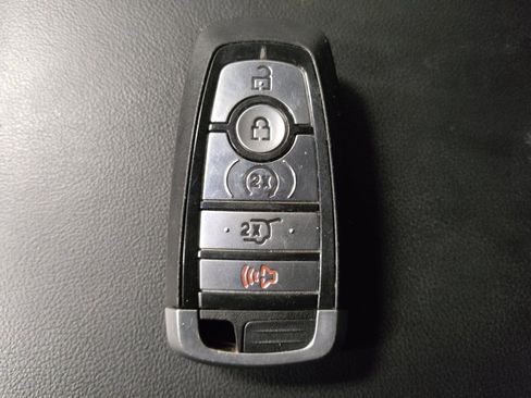 Used 2021 Ford Explorer XLT w/ Equipment Group 202A image 32