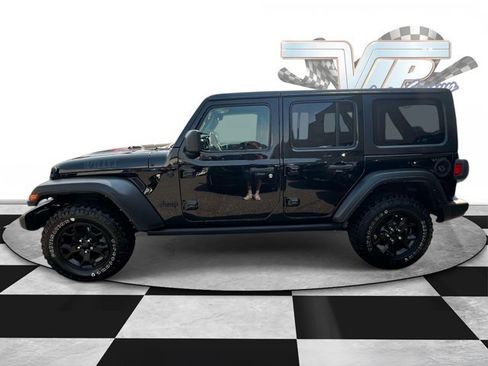 Used 2021 Jeep Wrangler Unlimited Sport AWD/4WD image 4