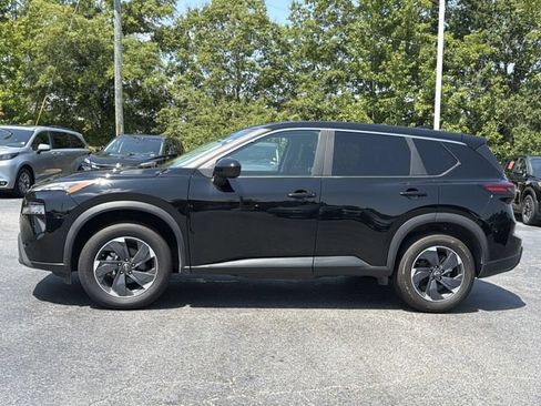 Used 2025 Nissan Rogue SV FWD image 2