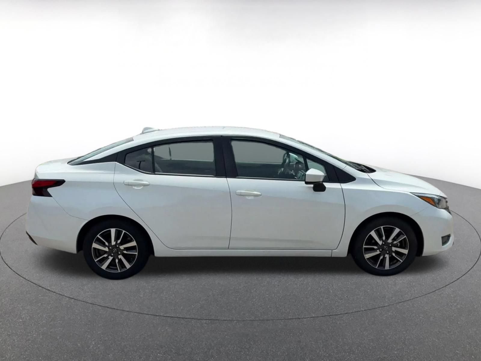 Used 2025 Nissan Versa SV FWD image 15