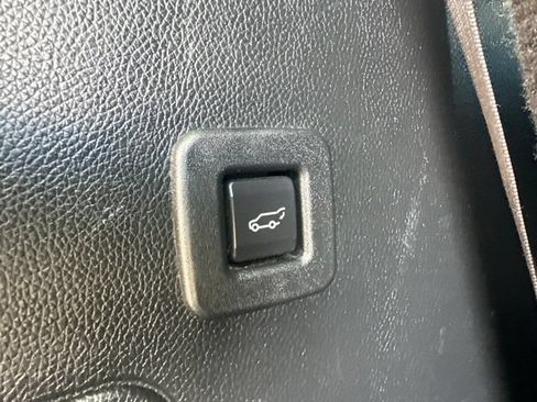 Used 2017 Ford Expedition Platinum AWD/4WD image 23