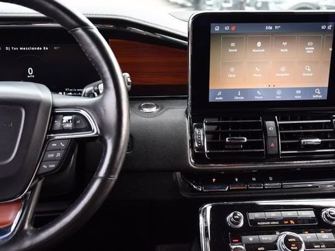 Used 2020 Lincoln Navigator Reserve RWD image 11