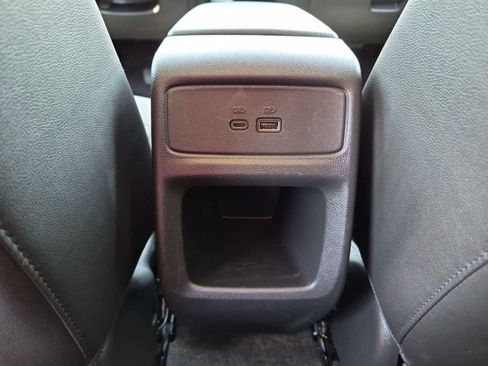 Used 2025 Chevrolet Trax LT FWD image 20