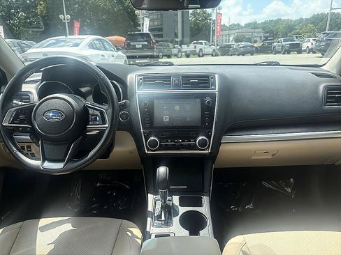 Used 2018 Subaru Outback 2.5i Limited AWD/4WD image 14