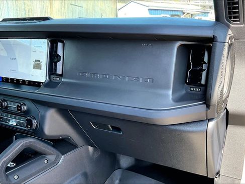 Certified 2025 Ford Bronco Badlands AWD/4WD image 19