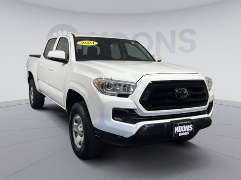 Used 2023 Toyota Tacoma SR image 7