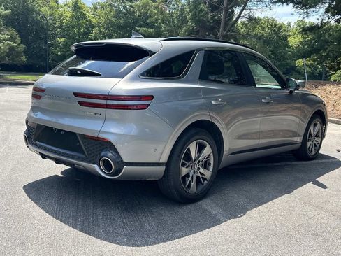 Used 2022 Genesis GV70 3.5T Sport w/ Sport Advanced Package AWD/4WD image 5
