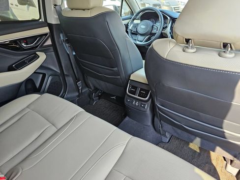 Used 2025 Subaru Outback Limited AWD/4WD image 16