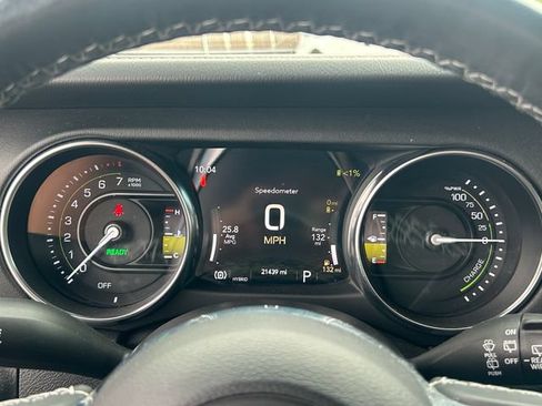 Used 2021 Jeep Wrangler Unlimited Sahara w/ Cold Weather Group AWD/4WD image 23