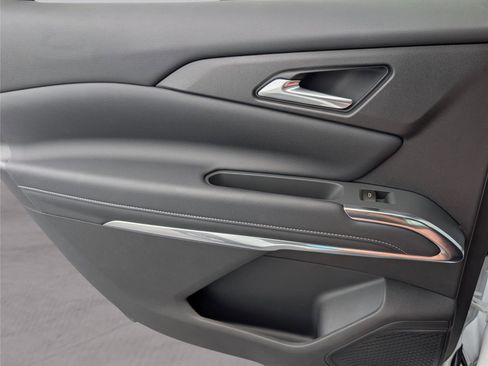 New 2026 Chevrolet Traverse LT w/ Driver Confidence Package FWD image 39