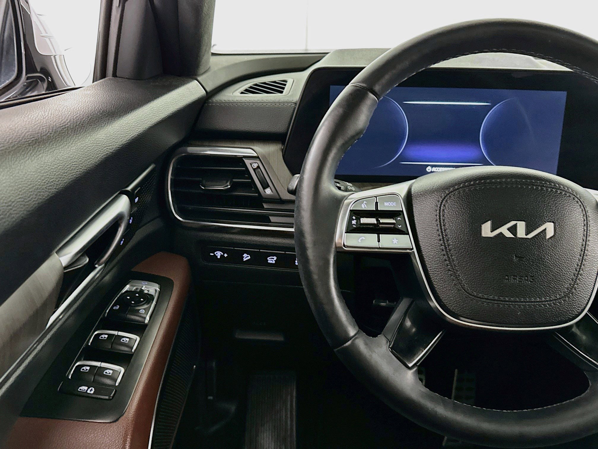 Used 2024 Kia Telluride SX Prestige AWD/4WD image 10