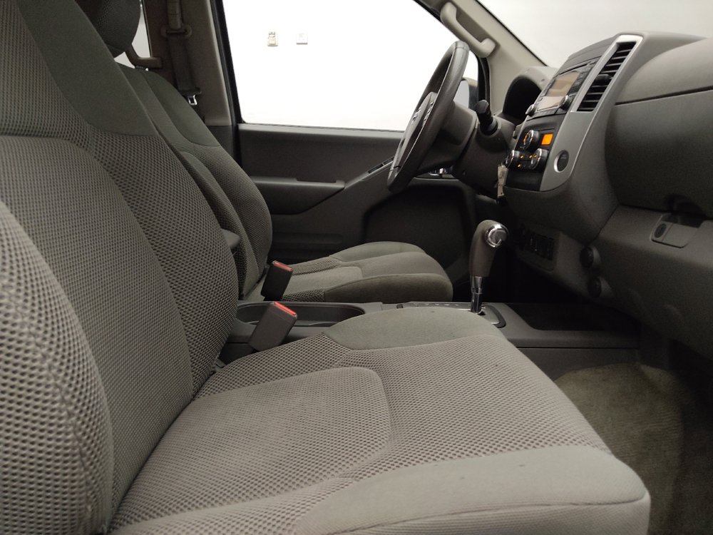 Used 2015 Nissan Frontier SV w/ SV Value Truck Package AWD/4WD image 21