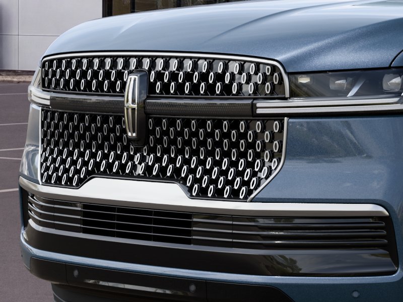New 2027 Lincoln Navigator Premiere AWD/4WD image 17