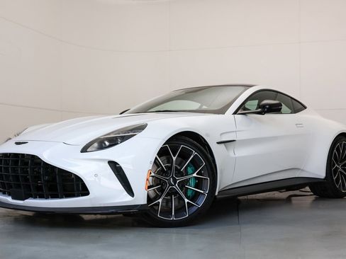 New 2025 Aston Martin V8 Vantage Coupe image 42