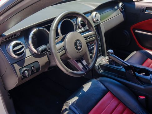 Used 2007 Ford Mustang Shelby GT500 RWD image 12