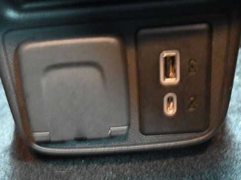 Used 2023 Chevrolet TrailBlazer LT w/ Convenience Package image 27