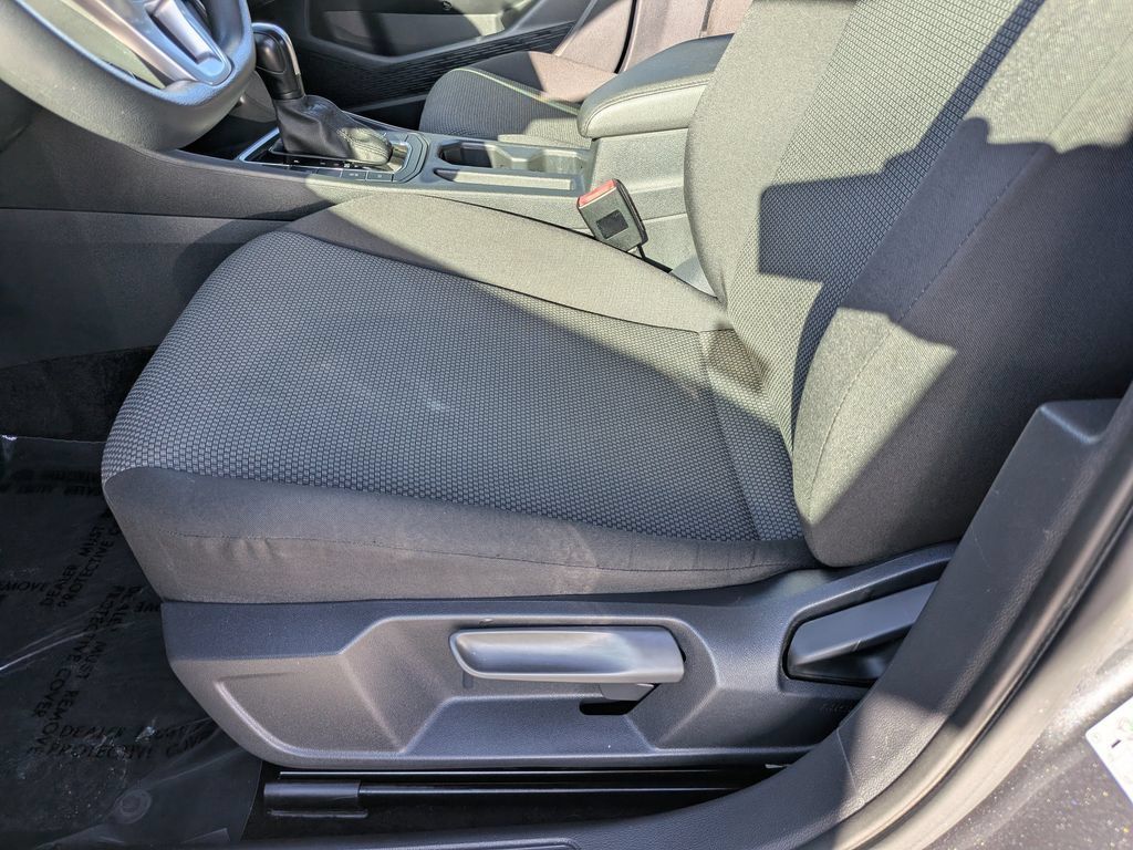 Used 2020 Volkswagen Jetta S w/ Driver Assistance Package FWD image 17
