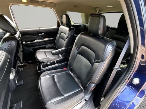 Used 2023 Nissan Pathfinder SL w/ SL Premium Package AWD/4WD image 16