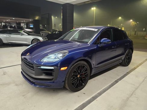 Used 2022 Porsche Macan GTS w/ Sport Chrono Package image 2