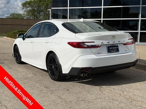 Used 2025 Toyota Camry SE w/ Convenience Package FWD image 5