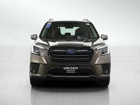 Used 2023 Subaru Forester Premium AWD/4WD image 8