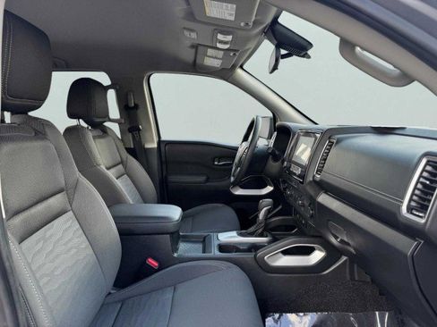 Used 2023 Nissan Frontier SV w/ Technology Package image 51