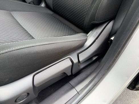 Used 2022 Mitsubishi Outlander ES FWD image 19
