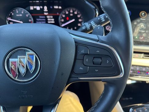 Used 2023 Buick Envision Avenir image 27