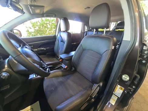 Used 2023 Mitsubishi Outlander Sport SE AWD/4WD image 5