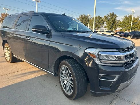 Used 2024 Ford Expedition Max Limited RWD image 3
