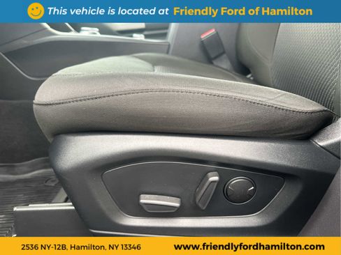 Used 2022 Ford Explorer XLT image 25