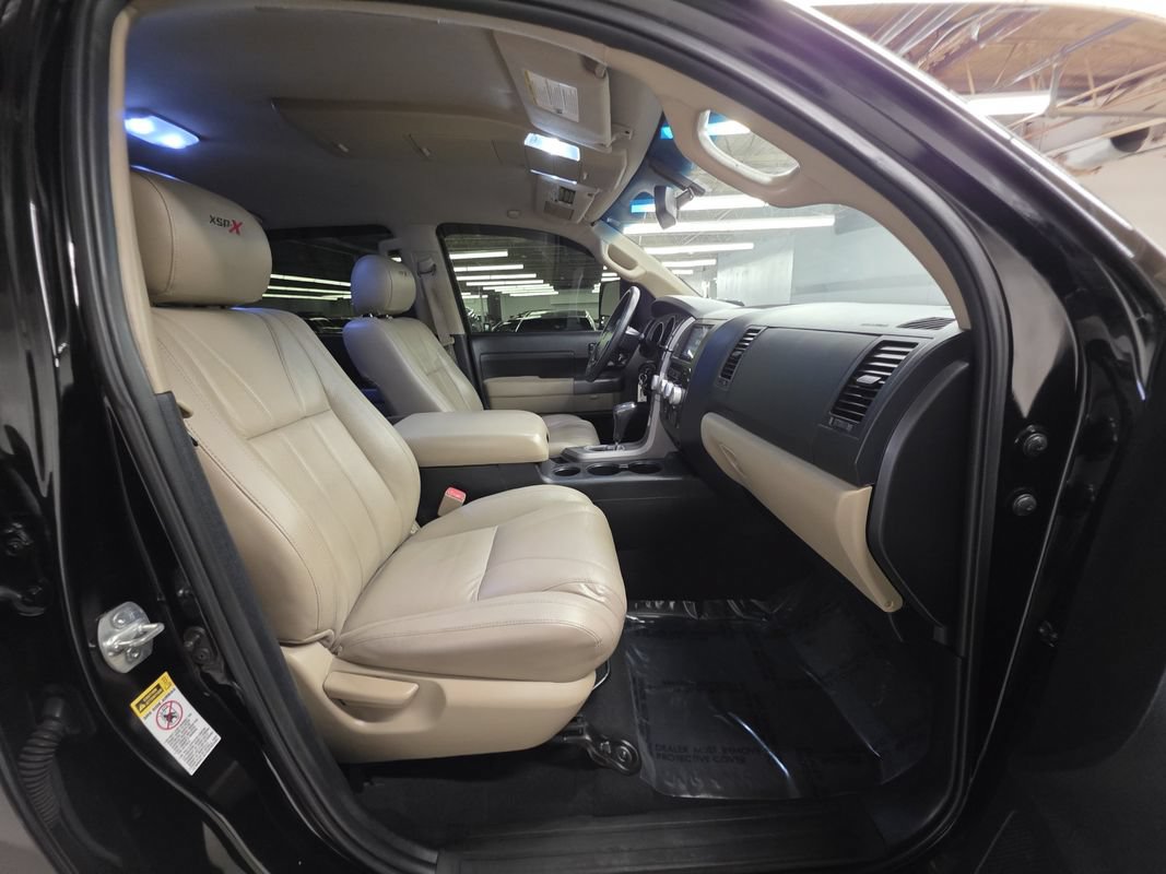Used 2012 Toyota Tundra 4x4 CrewMax w/ SR5 Pkg image 27