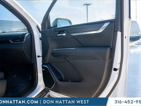 Used 2025 GMC Acadia Elevation image 29