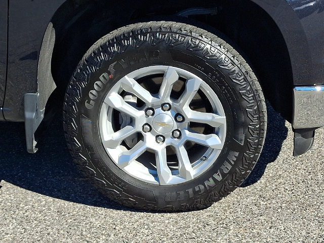 Used 2023 Chevrolet Silverado 1500 LT AWD/4WD image 28