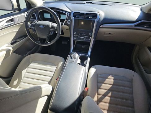 Used 2019 Ford Fusion SE image 21
