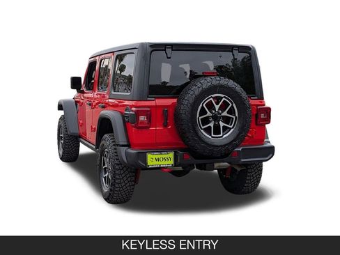 Used 2025 Jeep Wrangler Unlimited Rubicon AWD/4WD image 7