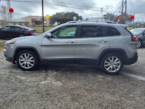 Used 2015 Jeep Cherokee Limited FWD image 4