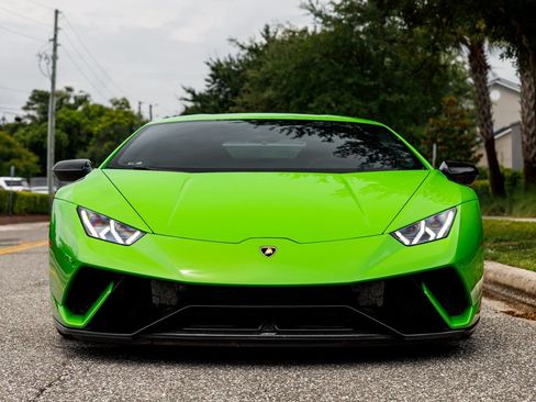 Used 2018 Lamborghini Huracan Performante AWD/4WD image 1