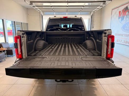 Used 2025 Ford F350 Lariat w/ Lariat Ultimate Package AWD/4WD image 8