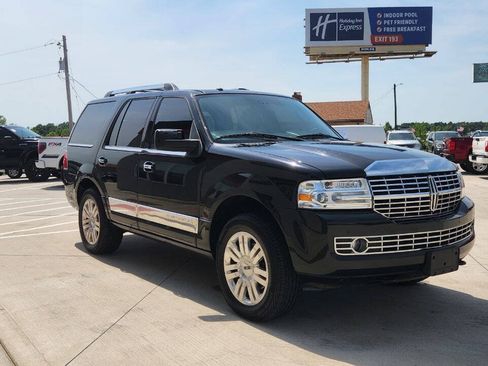 Used 2013 Lincoln Navigator 4WD image 5