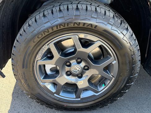 Certified 2025 Honda Pilot TrailSport image 11