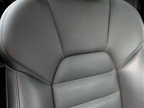 Used 2021 Porsche Macan image 19