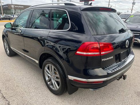Used 2015 Volkswagen Touareg TDI image 3