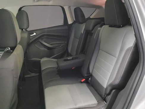 Used 2016 Ford Escape SE FWD image 18